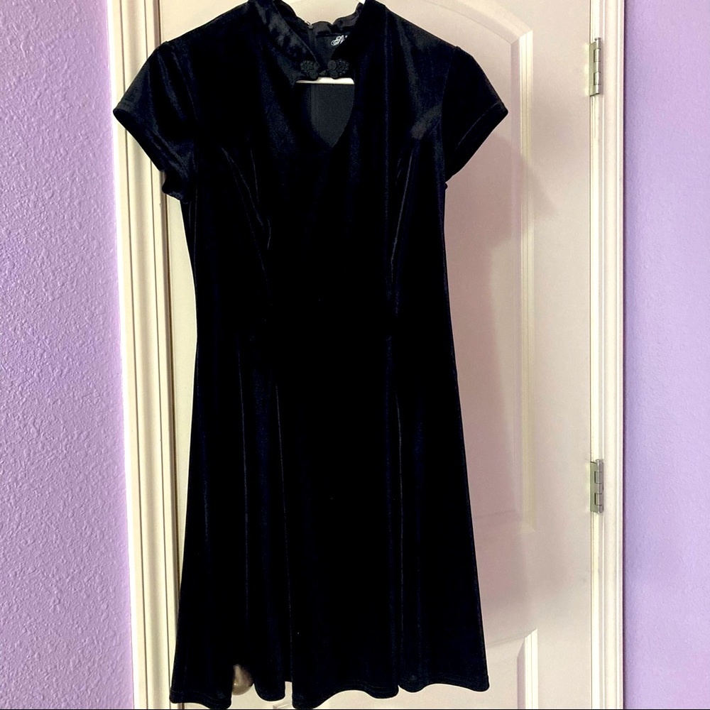 Black velvet dress size small